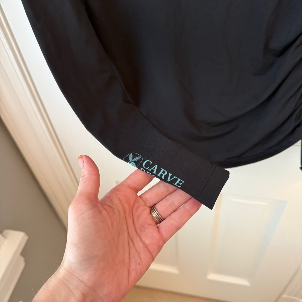 Carve Designs Black Cruz Rashguard | Small - Picture 8 of 8